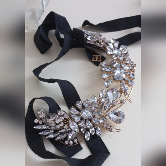 ❤️BCBGMAXAZRIA Statement Necklace - Picture 9 of 12